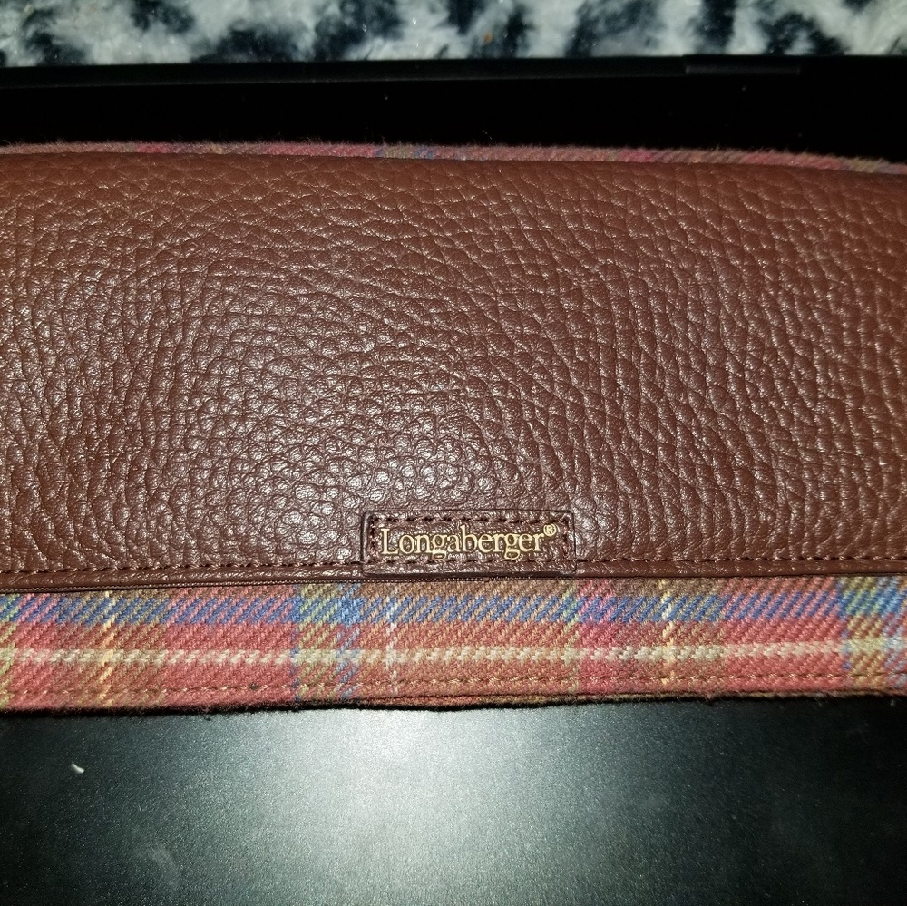 Women's longabeger wallet